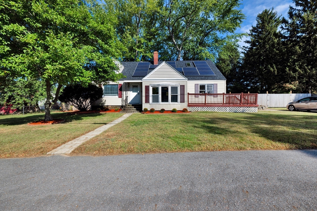 17 Dutton Street Worcester, MA 01610 - Photo 3 of 33 Gallery Image 3