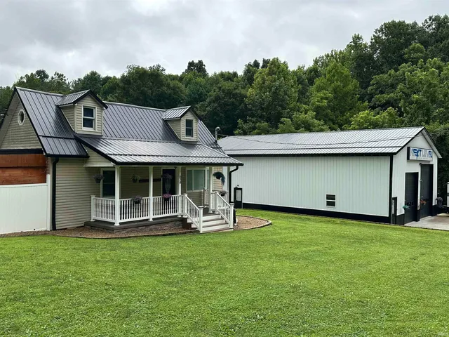 $549,900 | 638 North Pike Road, Springville, IN 47462