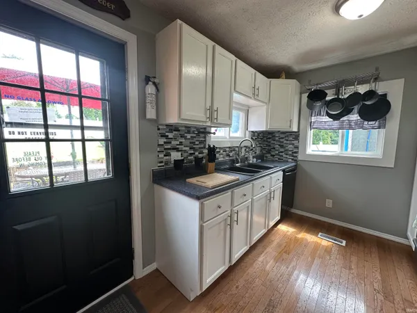 $525,000 | 638 North Pike Road, Springville, IN 47462