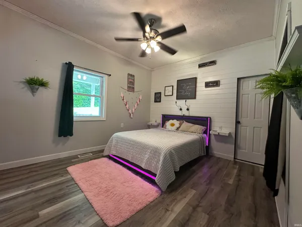 $525,000 | 638 North Pike Road, Springville, IN 47462