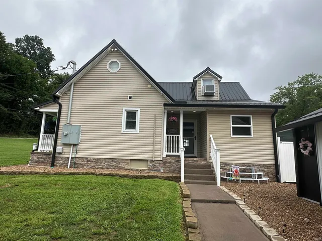 $549,900 | 638 North Pike Road, Springville, IN 47462