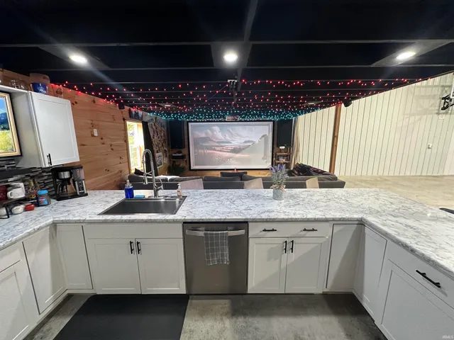 $549,900 | 638 North Pike Road, Springville, IN 47462