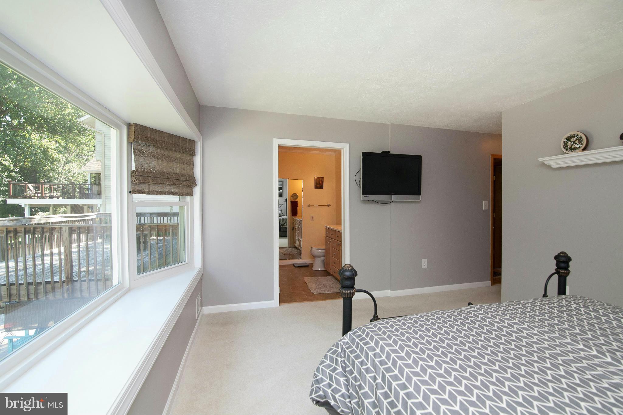 12317 Pueblo Road Gaithersburg, MD 20878 - Photo 12 of 30 Bedroom (Master)