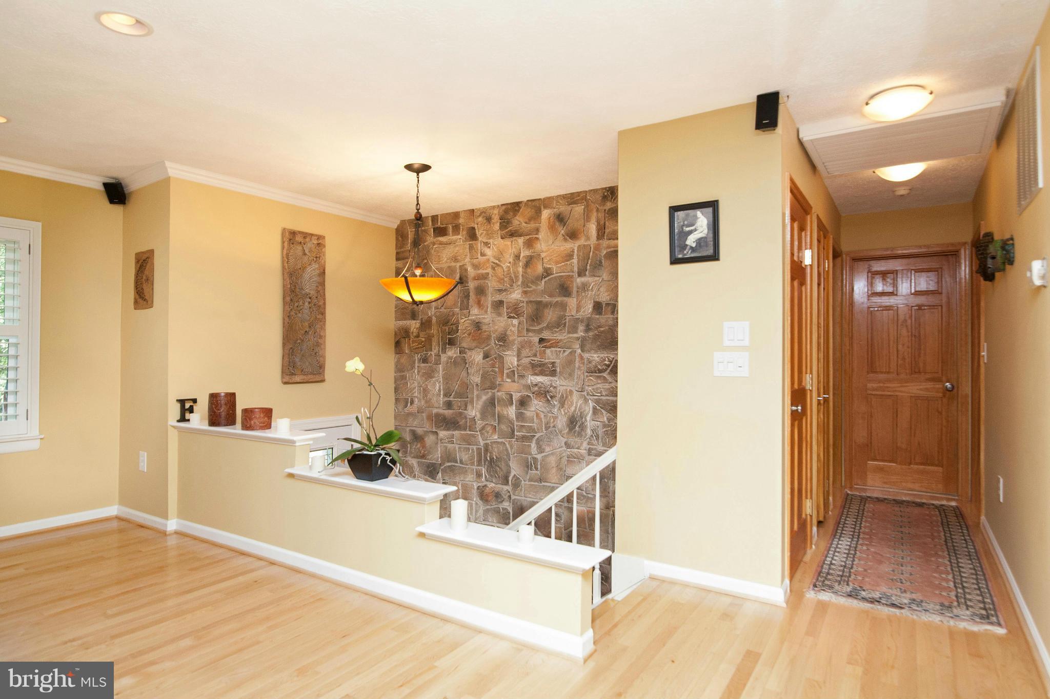 12317 Pueblo Road Gaithersburg, MD 20878 - Photo 3 of 30 Interior (General)
