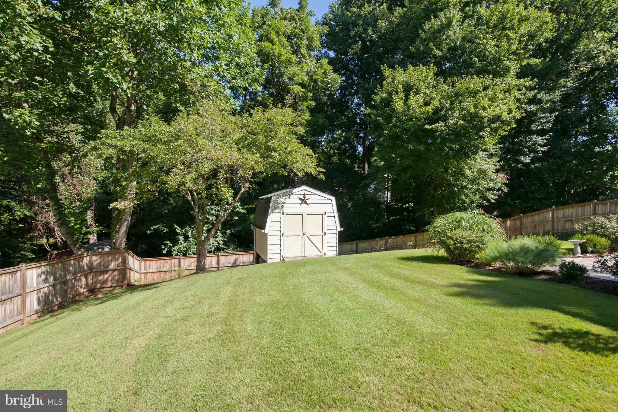 12317 Pueblo Road Gaithersburg, MD 20878 - Photo 30 of 30 Exterior (Rear)