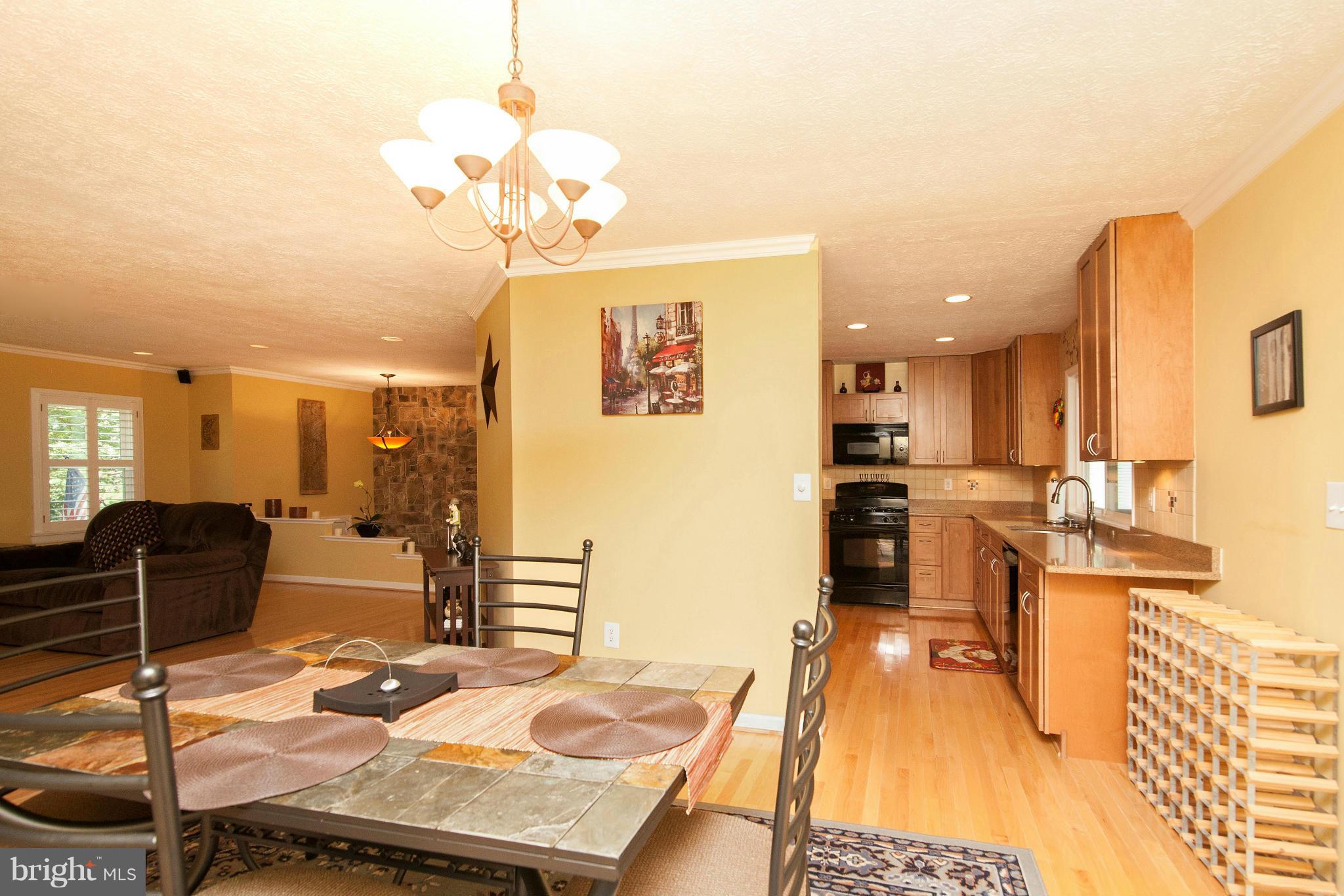 12317 Pueblo Road Gaithersburg, MD 20878 - Photo 10 of 30 Dining Room