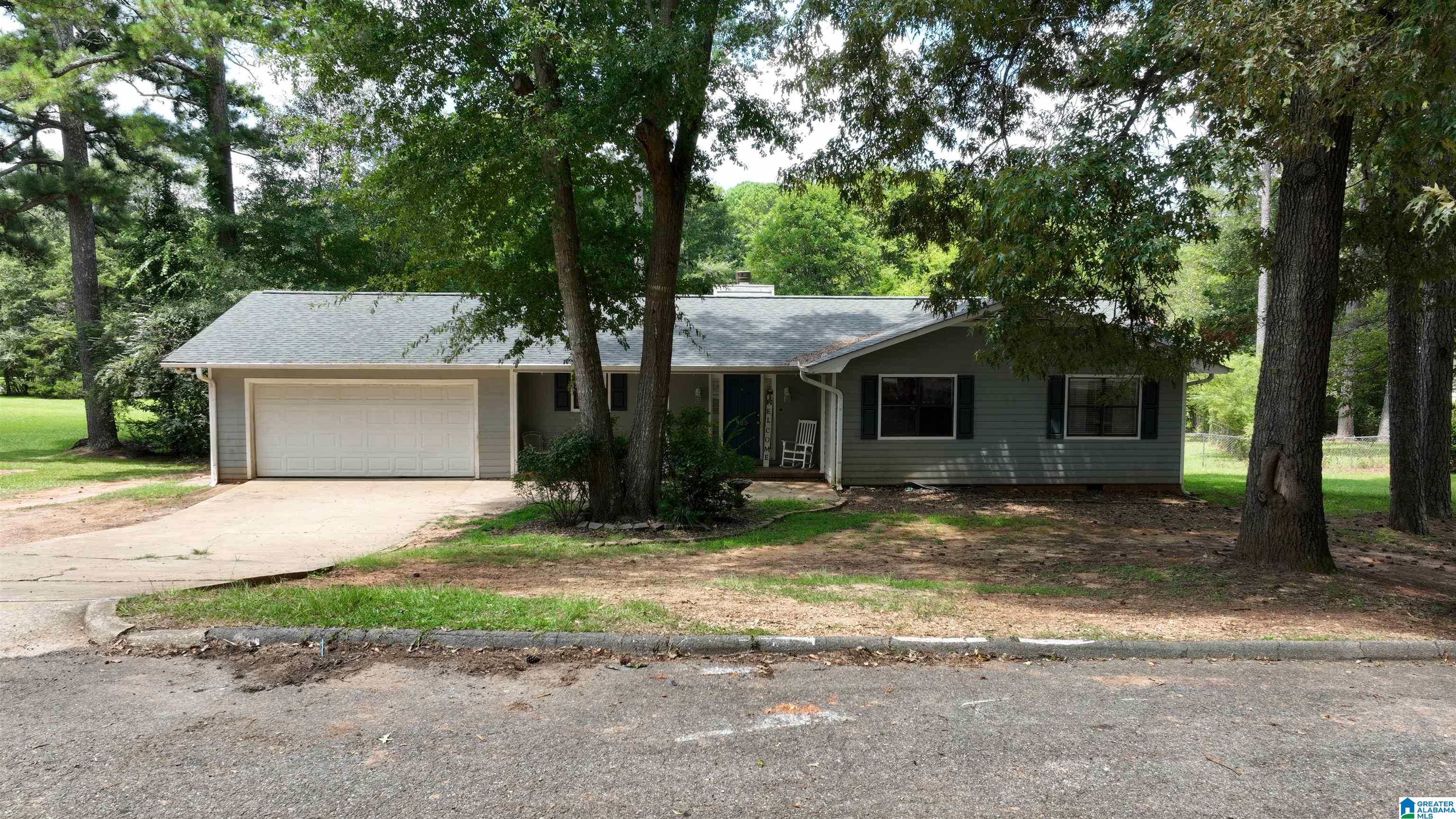 925 Henry Court Southwest Jacksonville, AL 36265 - Photo 1 of 16