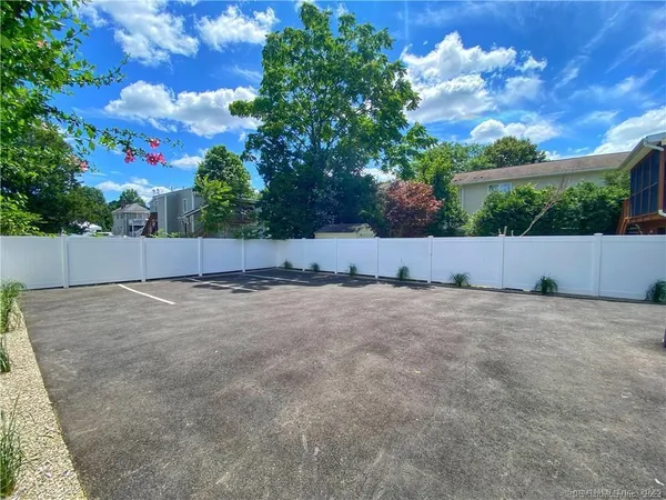 $1,795 | 32 Pulaski Street, Unit 3, Norwalk, CT 06851