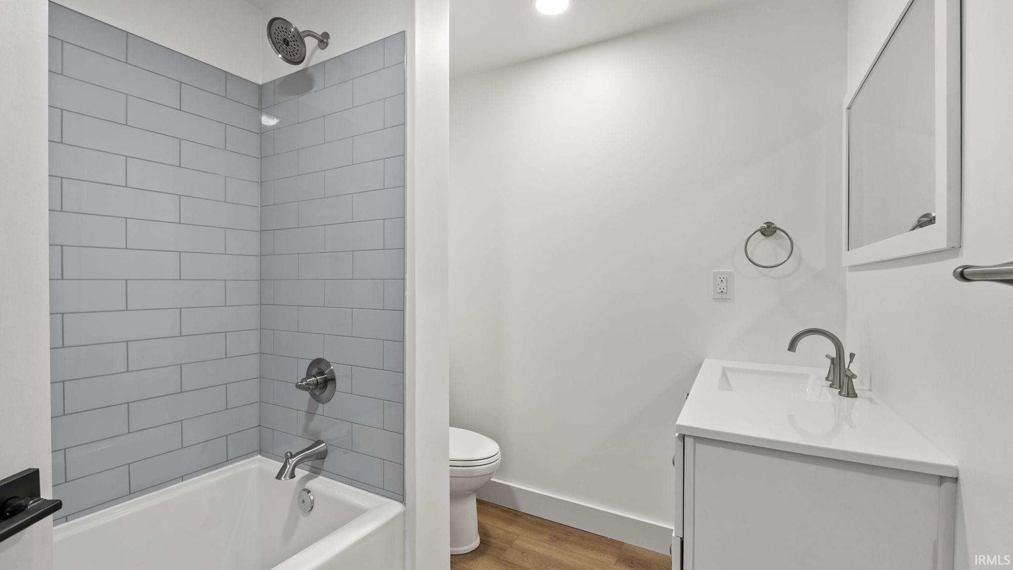 10213 Aboite Road Roanoke, IN 46783 - Photo 17 of 36 Gallery Image 17