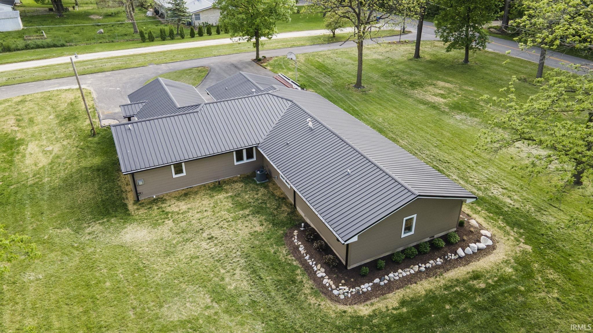 10213 Aboite Road Roanoke, IN 46783 - Photo 25 of 36 Gallery Image 25