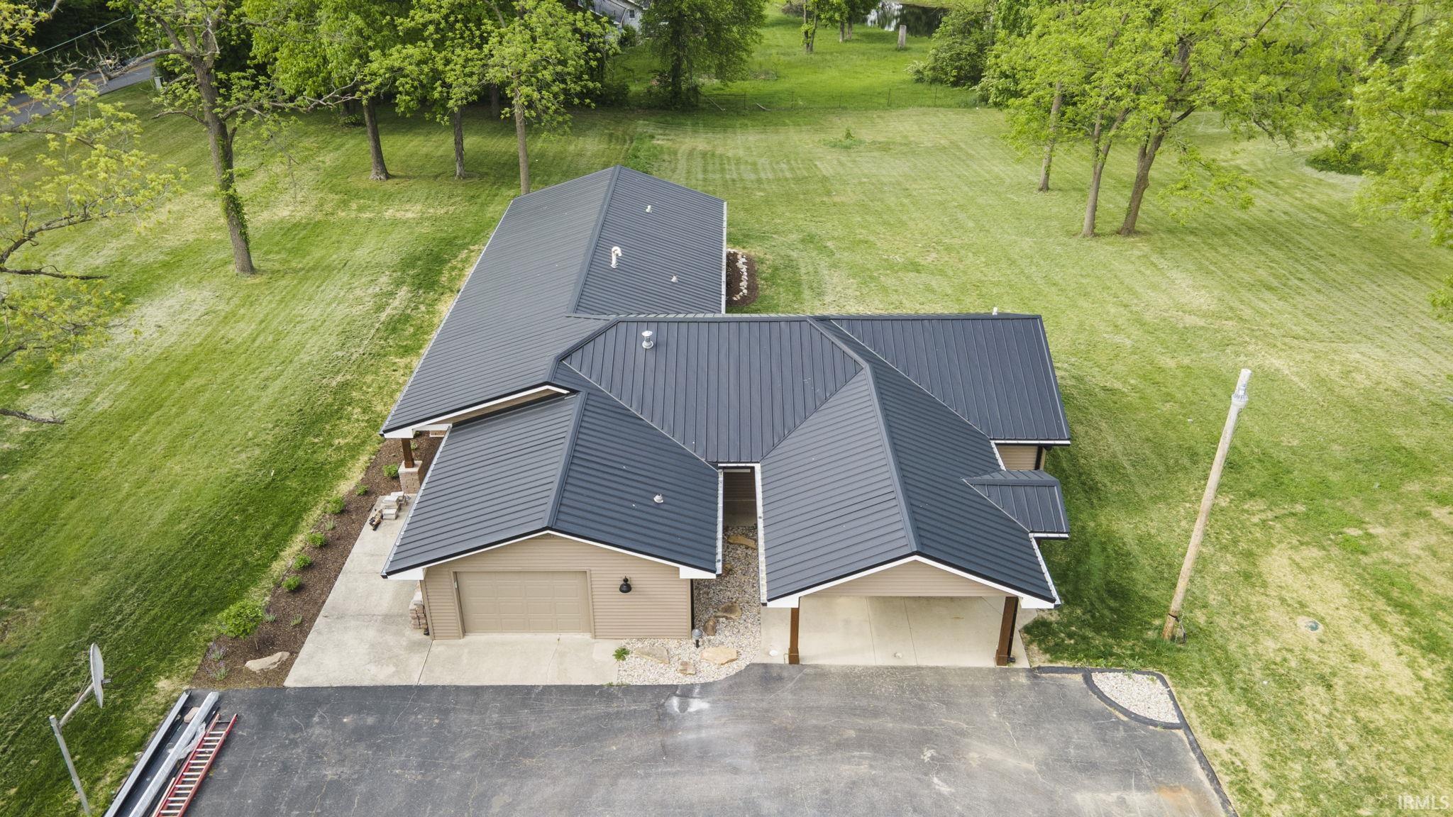 10213 Aboite Road Roanoke, IN 46783 - Photo 26 of 36 Gallery Image 26