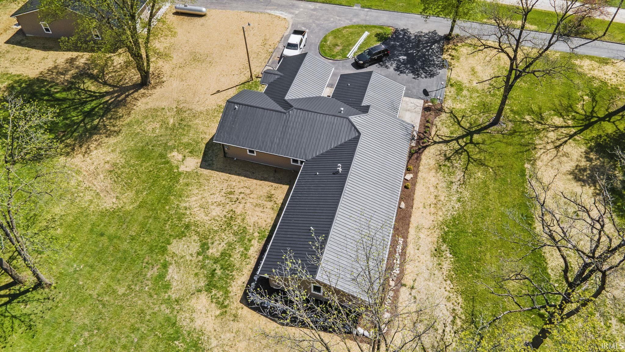 10213 Aboite Road Roanoke, IN 46783 - Photo 29 of 36 Gallery Image 29