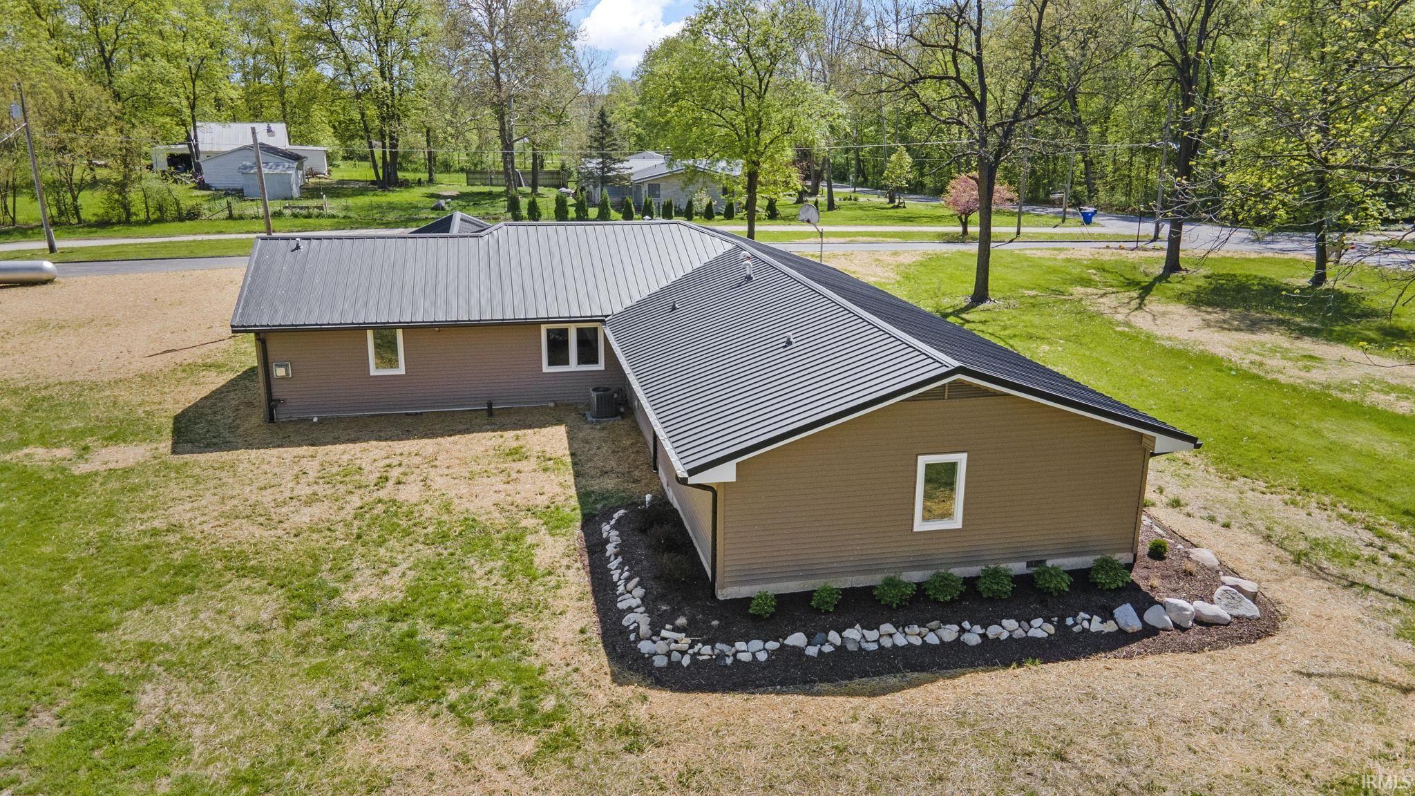 10213 Aboite Road Roanoke, IN 46783 - Photo 30 of 36 Gallery Image 30