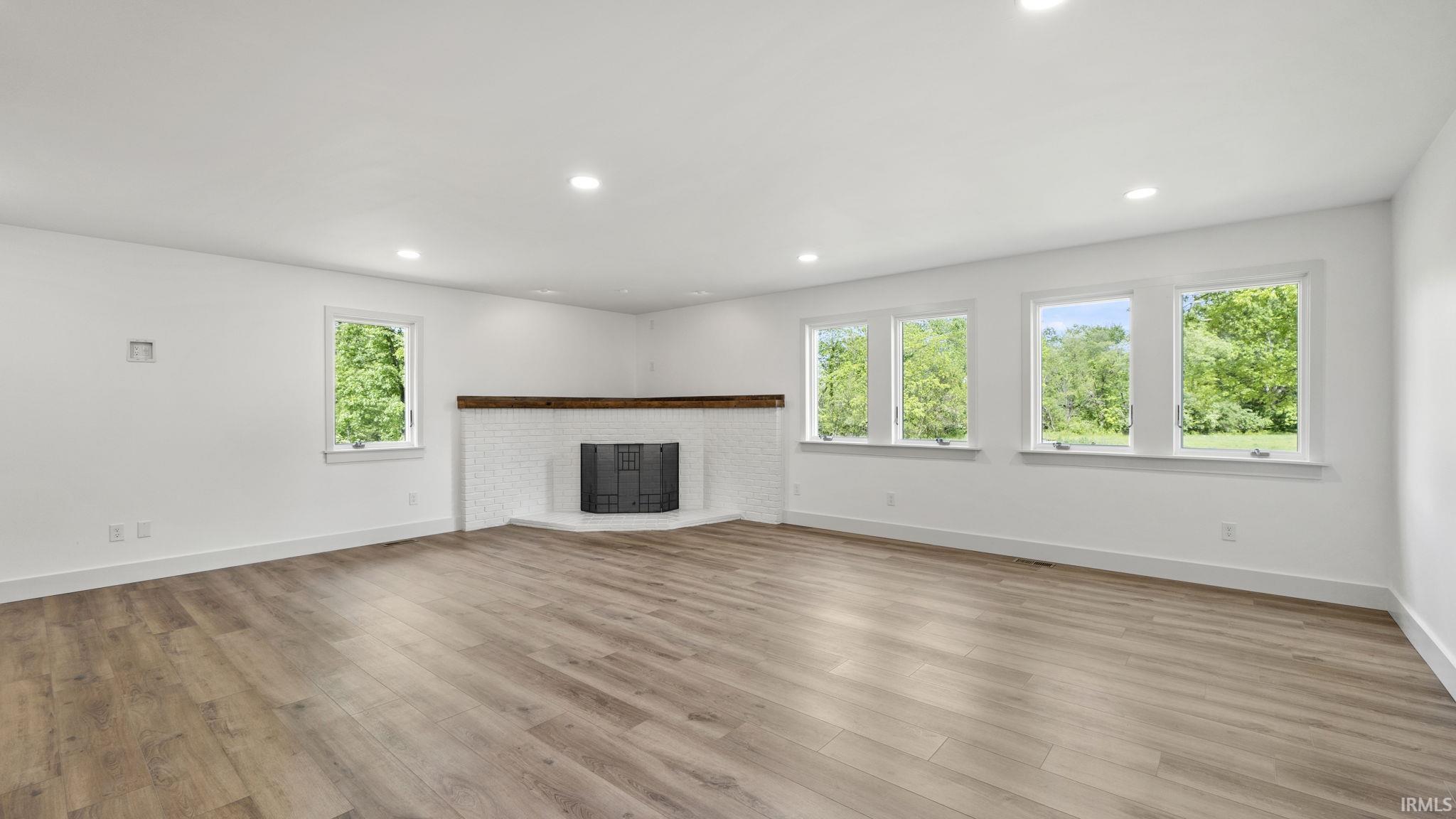 10213 Aboite Road Roanoke, IN 46783 - Photo 10 of 36 Gallery Image 10