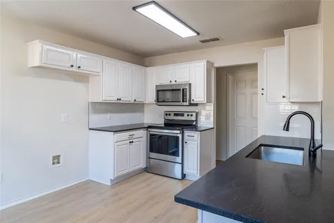 $288,000 | 5005 Button Willow Drive, Fort Worth, TX 76123