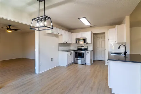 $288,000 | 5005 Button Willow Drive, Fort Worth, TX 76123