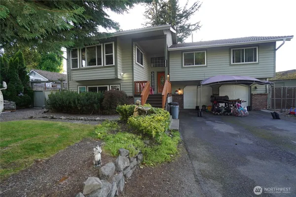 $875,000 | 24403 224th Avenue Southeast, Maple Valley, WA 98038