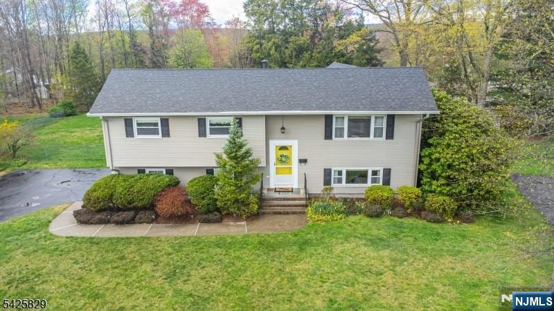 12 Henry Street Roxbury Township, NJ 07876 - Photo 1 of 39