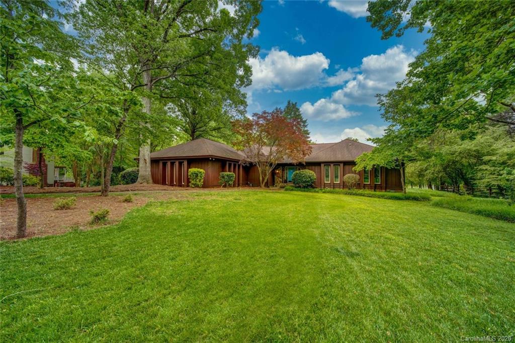 6209 Dovefield Road Charlotte, NC 28277 - Photo 3 of 44 Gallery Image 3