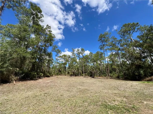 $3,350 | 3767 Golden Gate Boulevard East, Naples, FL 34120