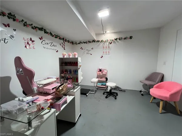 $3,350 | 3767 Golden Gate Boulevard East, Naples, FL 34120