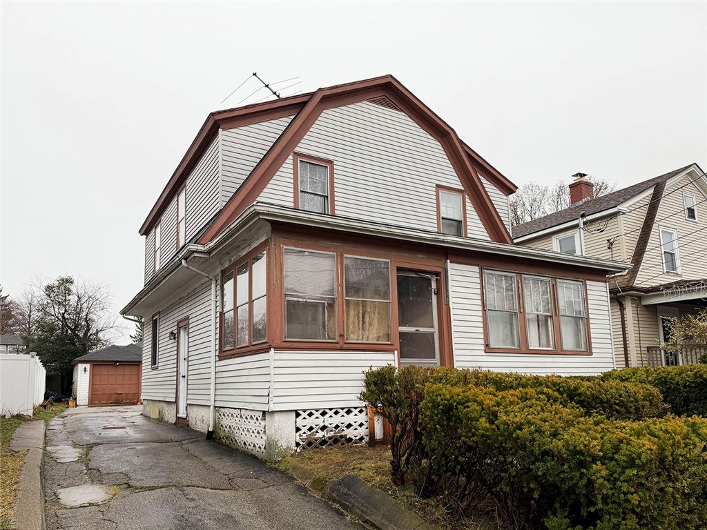 18 Harding Avenue Cranston, RI 02905 - Photo 1 of 32