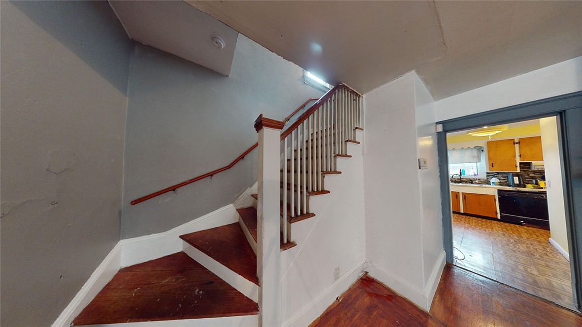 18 Harding Avenue Cranston, RI 02905 - Photo 20 of 32