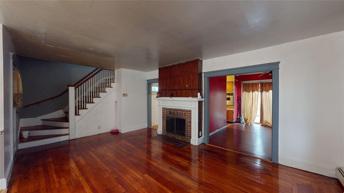 18 Harding Avenue Cranston, RI 02905 - Photo 8 of 32