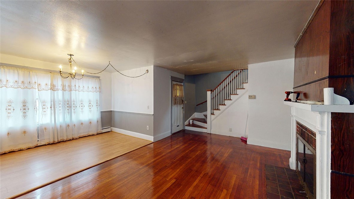 18 Harding Avenue Cranston, RI 02905 - Photo 9 of 32
