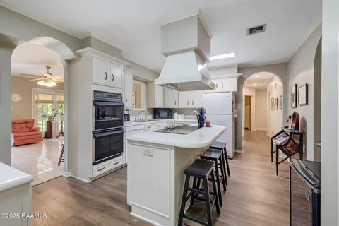 $450,000 | 2312 West St Mary Boulevard, Lafayette, LA 70506