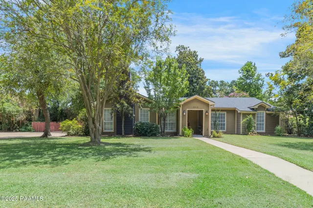 $425,000 | 2312 West St Mary Boulevard, Lafayette, LA 70506