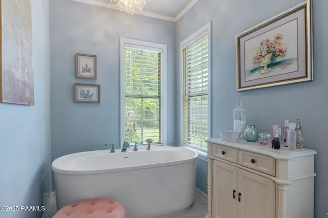 $425,000 | 2312 West St Mary Boulevard, Lafayette, LA 70506