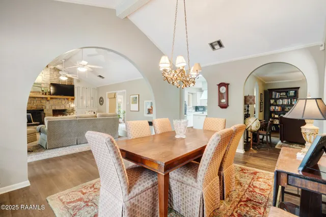 $425,000 | 2312 West St Mary Boulevard, Lafayette, LA 70506