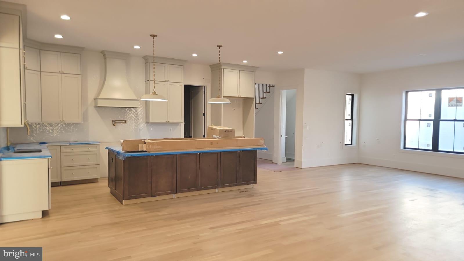 6610 Barrett Road Falls Church, VA 22042 - Photo 6 of 14 Gallery Image 6