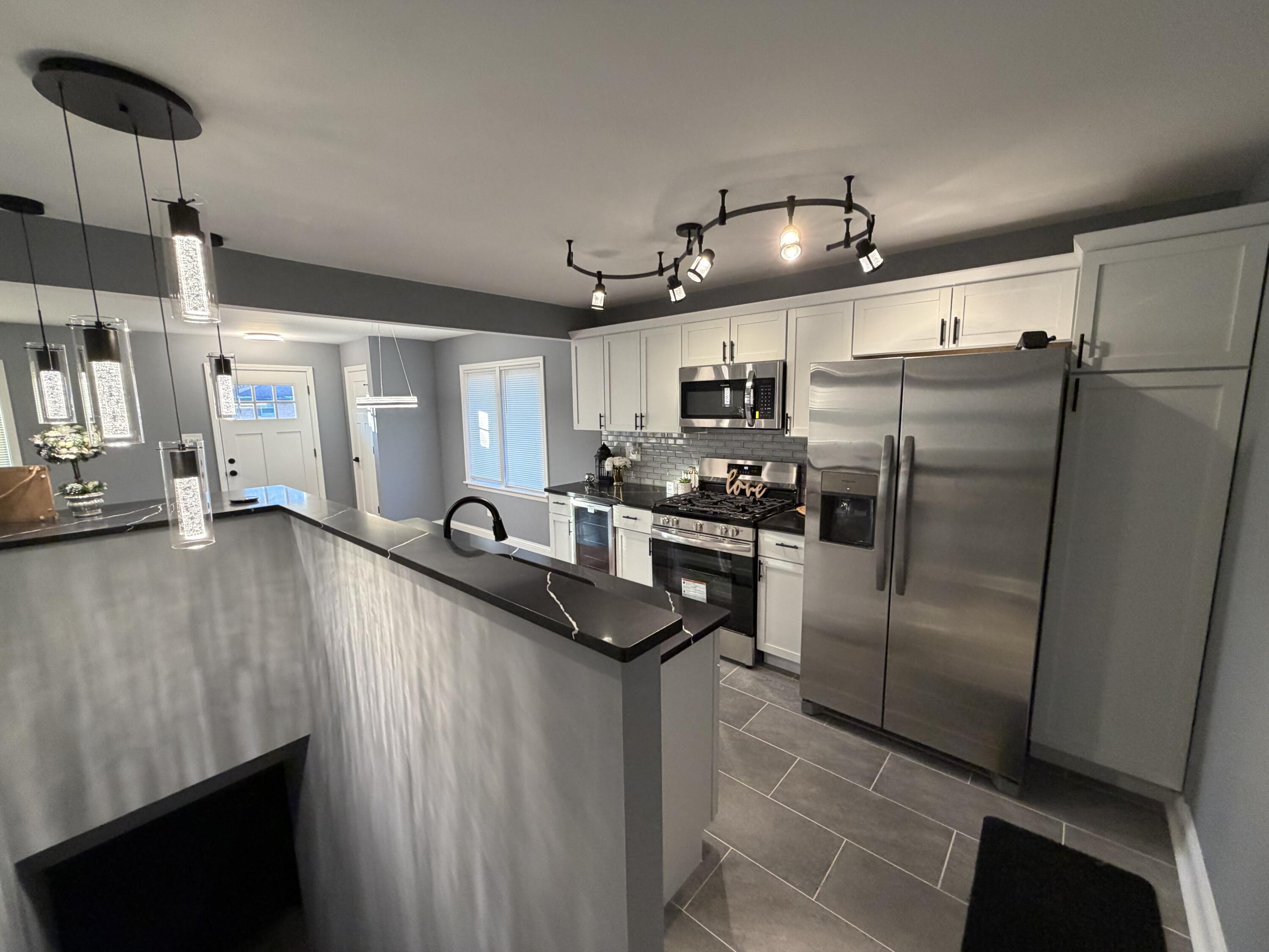 5173 Virginia Street Gary, IN 46409 - Photo 5 of 19 3000x2250