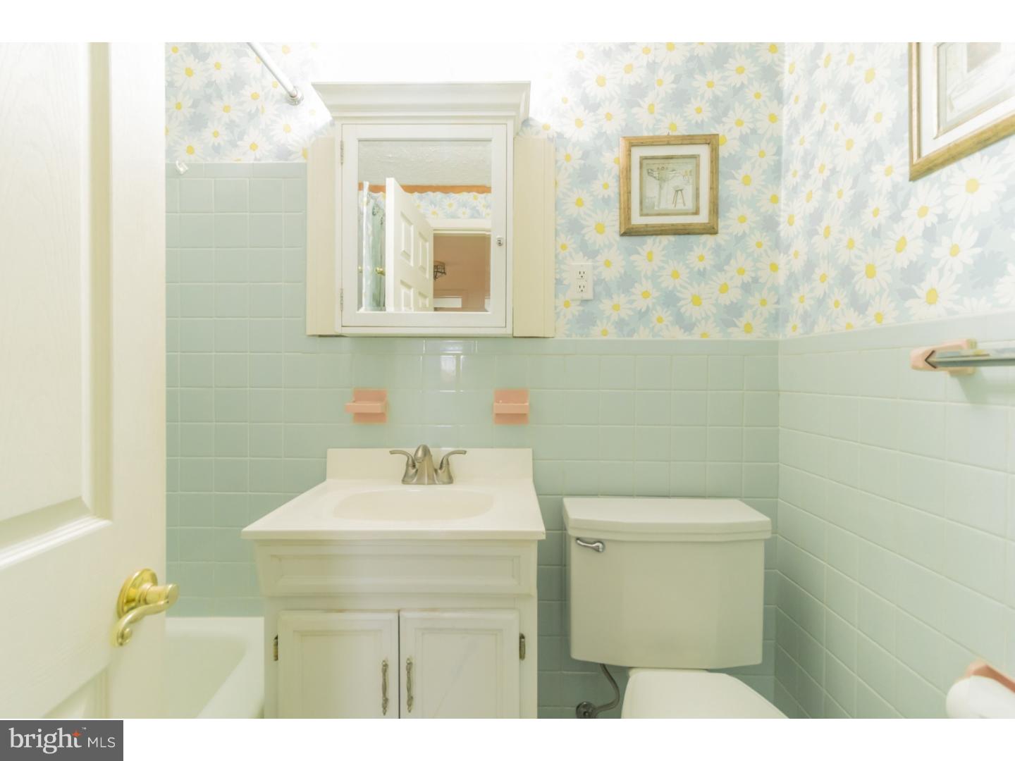 4702 Argyle Road Brookhaven, PA 19015 - Photo 14 of 23 Bathroom