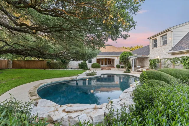 $960,000 | 127 Roberts Circle, Georgetown, TX 78633