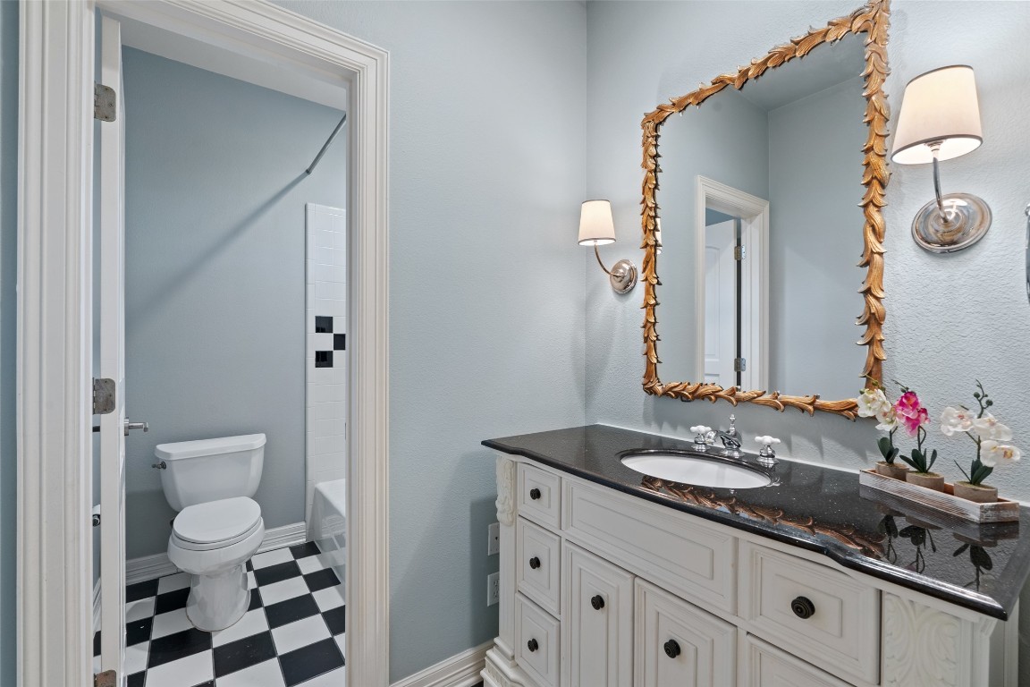127 Roberts Circle Georgetown, TX 78633 - Photo 5 of 35 a bathroom with a sink and a mirror