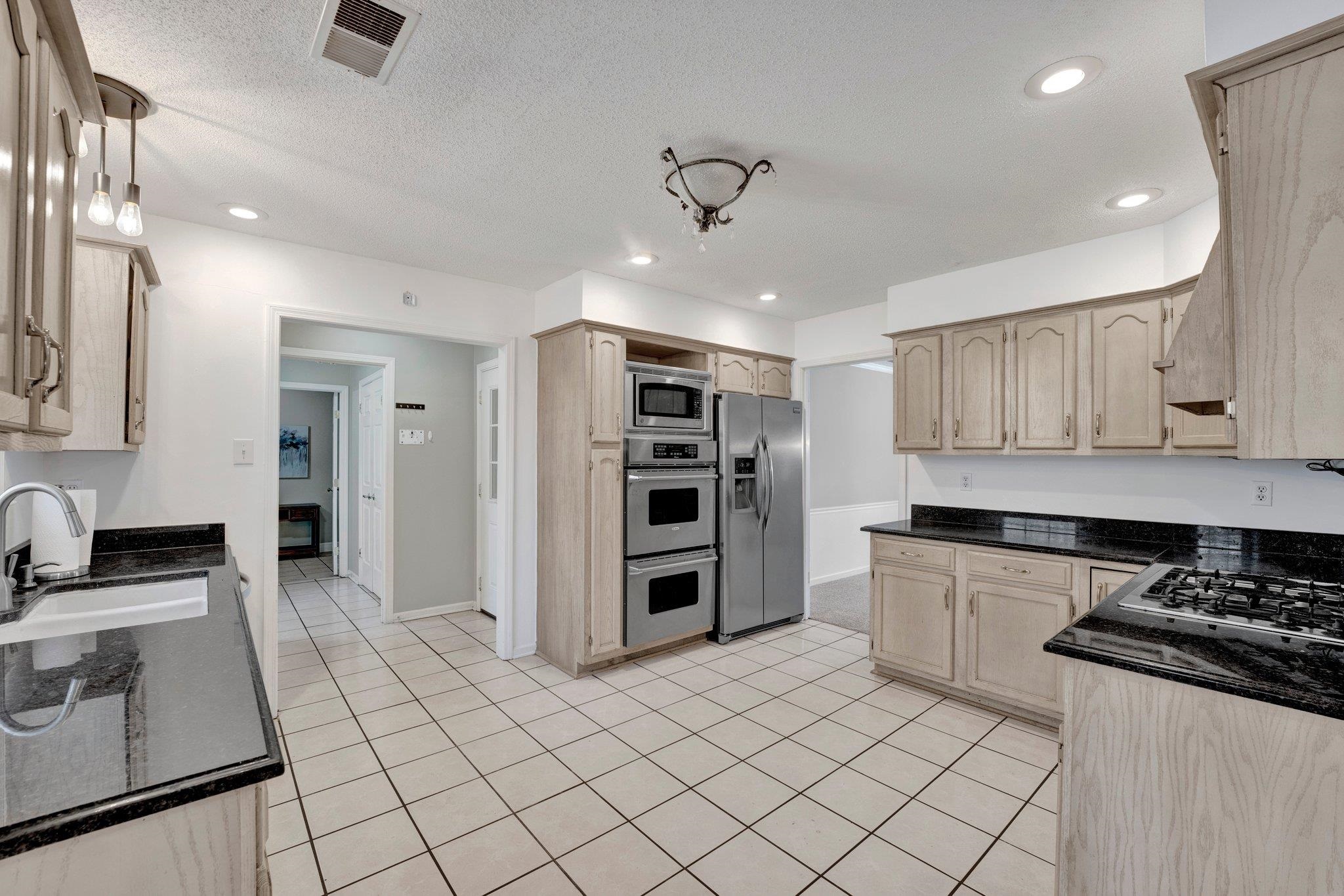 4717 Oak Road Bartlett, TN 38002 - Photo 10 of 38 Gallery Image 10