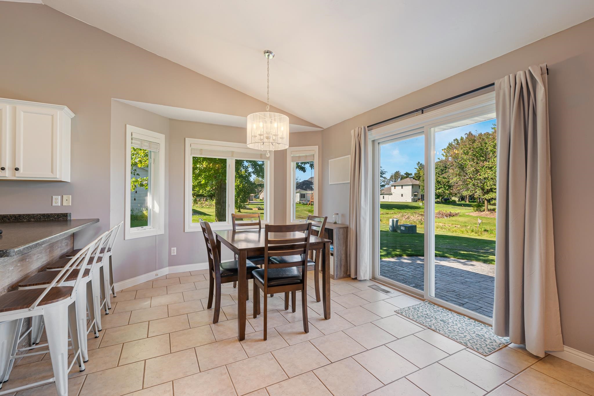 W2246 Raspberry Lane Appleton, WI 54913 - Photo 10 of 40 Gallery Image 10