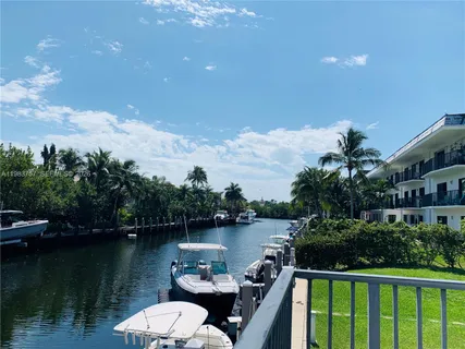 $675,000 | 6815 Edgewater Drive, Unit 105, Coral Gables, FL 33133