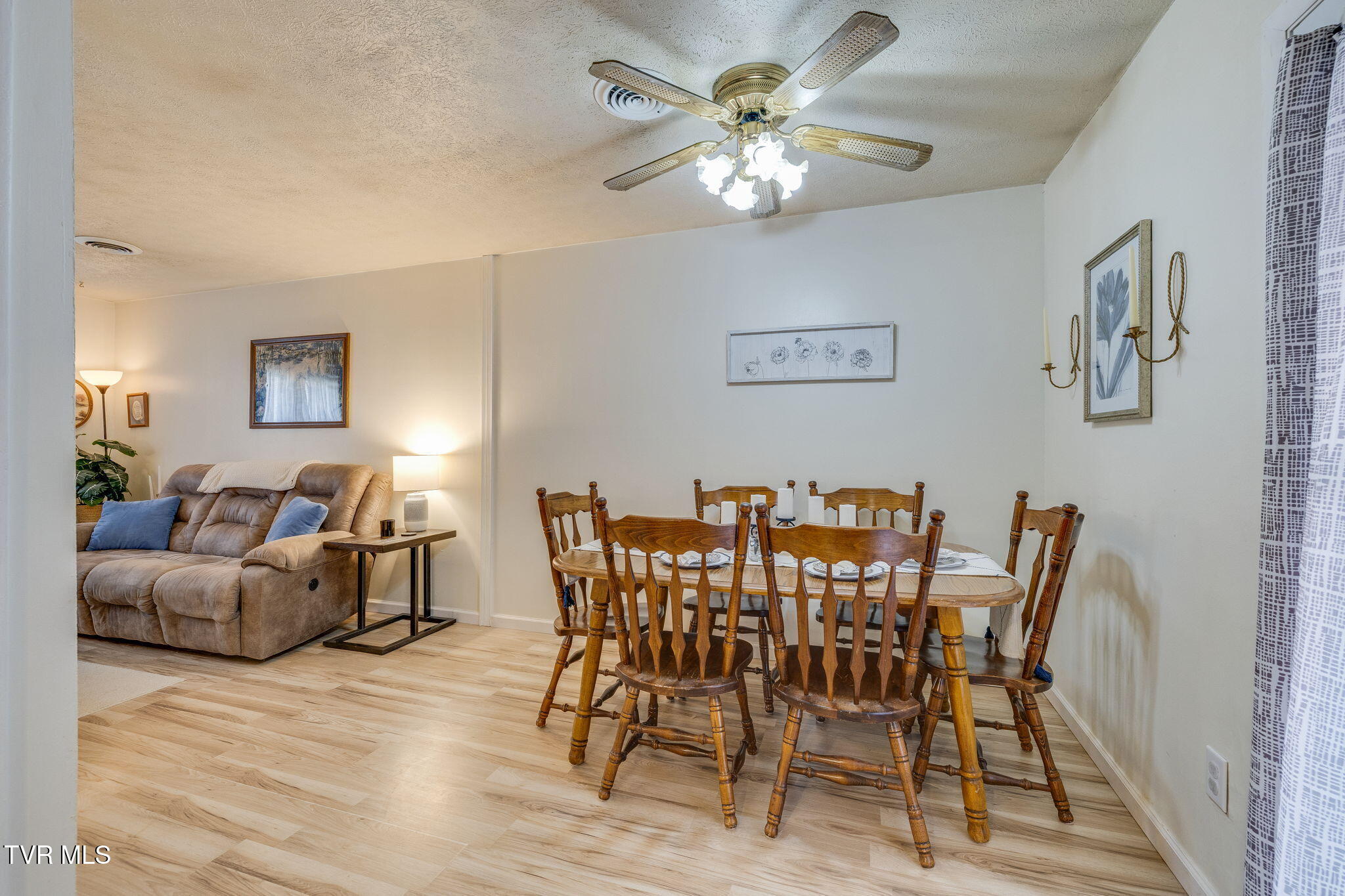 520 Silver Grove Road Bluff City, TN 37618 - Photo 8 of 30 010