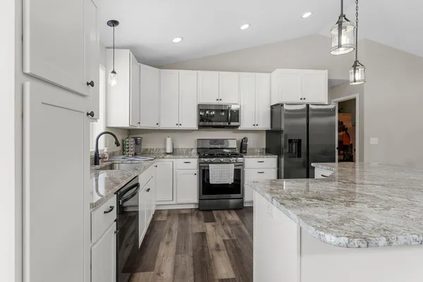 $399,900 | 1325 Carriage Hill Drive, Hinckley, MN 55037