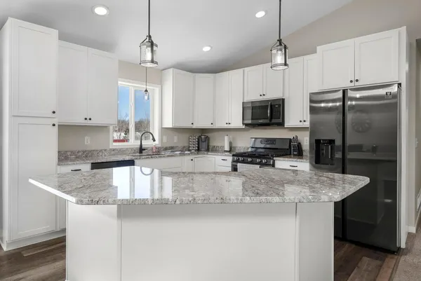 $399,900 | 1325 Carriage Hill Drive, Hinckley, MN 55037