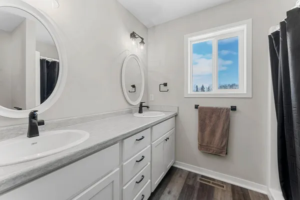 $399,900 | 1325 Carriage Hill Drive, Hinckley, MN 55037