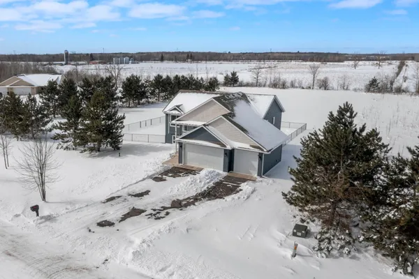 $399,900 | 1325 Carriage Hill Drive, Hinckley, MN 55037