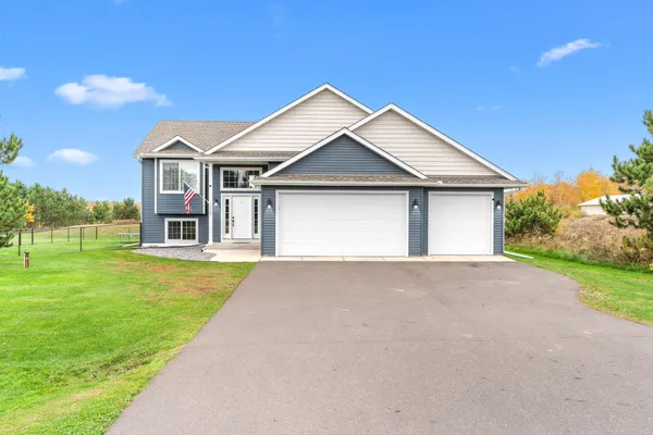$399,900 | 1325 Carriage Hill Drive, Hinckley, MN 55037