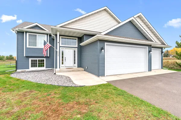 $399,900 | 1325 Carriage Hill Drive, Hinckley, MN 55037