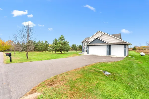 $399,900 | 1325 Carriage Hill Drive, Hinckley, MN 55037