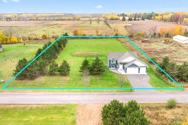 $399,900 | 1325 Carriage Hill Drive, Hinckley, MN 55037